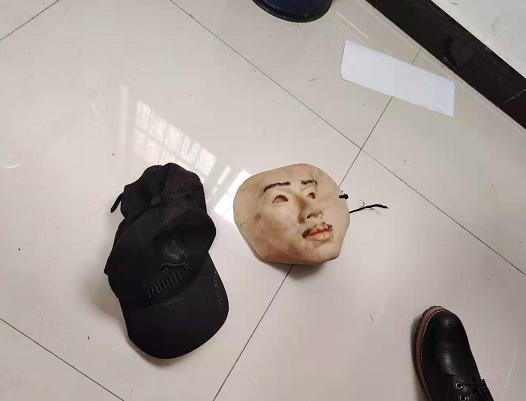 DƬ